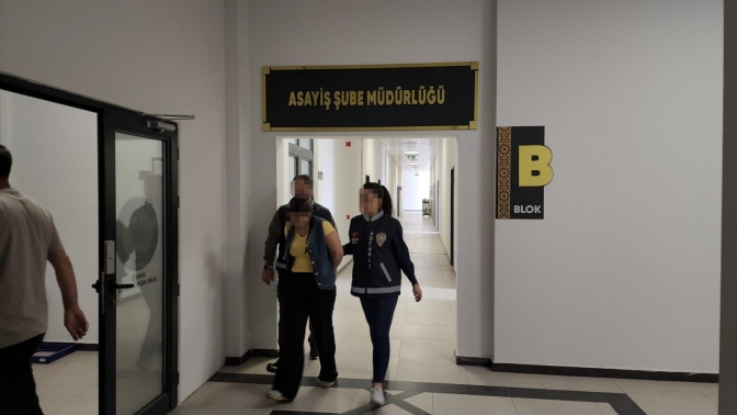 730 bin TL ziynet eşyası çalan 2 şüpheli yakalandı