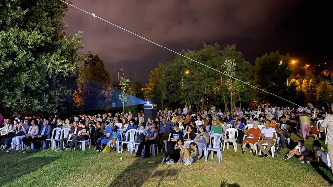 Açık Hava Sinema Akşamları yoğun ilgisiyle başladı