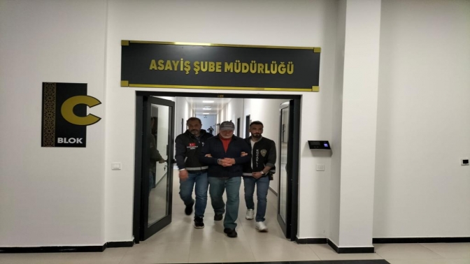 Ağırlaştırmış müebbet hapis cezası ile aranıyordu!