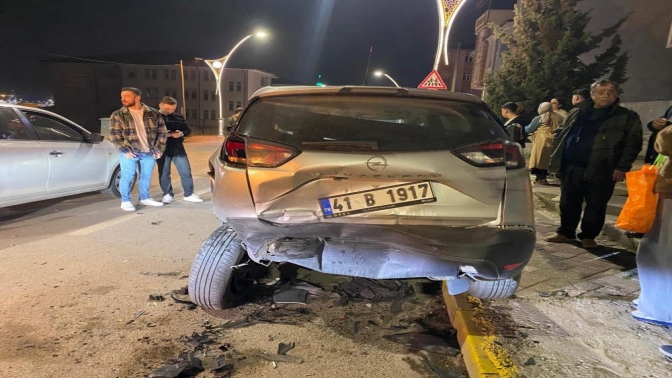 Babasının arabasını kaçırdı