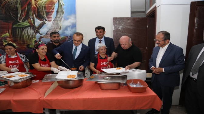 Başkan Bıyık, Cemevi’nde canlarla iftar açtı
