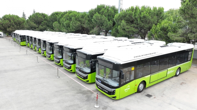 Büyükşehir’in 20 yeni otobüsü teslim edildi