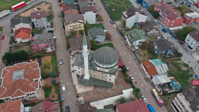 Büyükşehir, Sanayi Mahallesi’ndeki caminin dış cephesini yeniledi