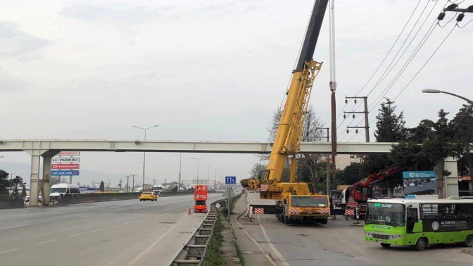 Çenesuyu üstgeçidinin köprü montajı yapıldı