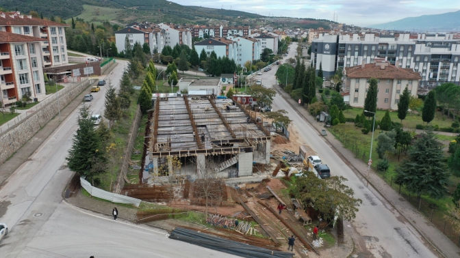 Derince’de inşa edilen Cemevi yükseliyor