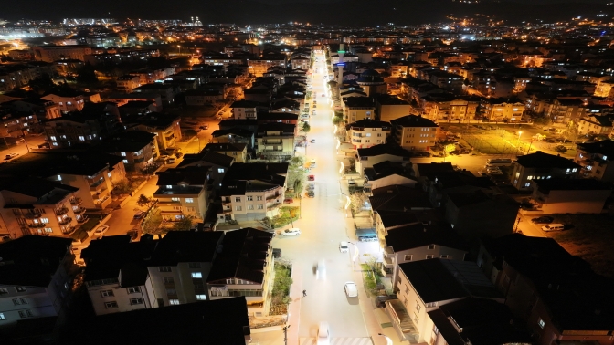 Derince Fatih Caddesi Işıl Işıl Oldu