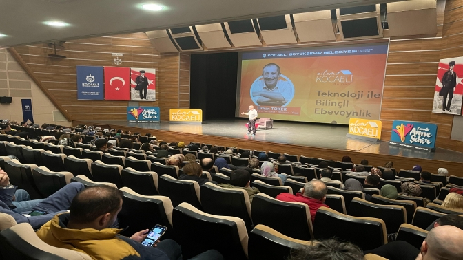 Gebze’de dijital ebeveynlik konuşuldu