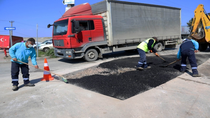 Gebze ve Çayırova’da Bozulan Yollar Onarıldı