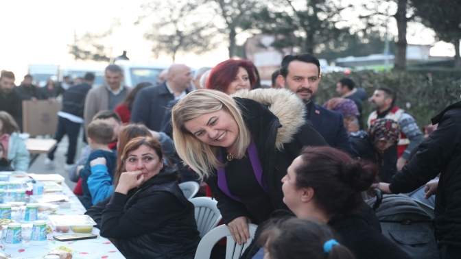 Hürriyet, halk iftarında Yuvam Akarca’da vatandaşlarla buluştu