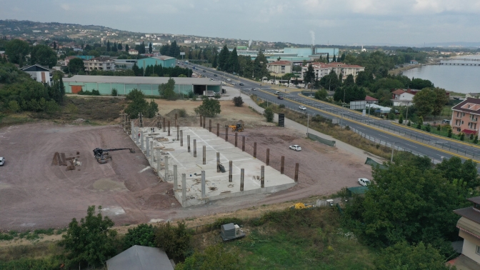 Karamürsel Terminal Binası tam yol ilerliyor