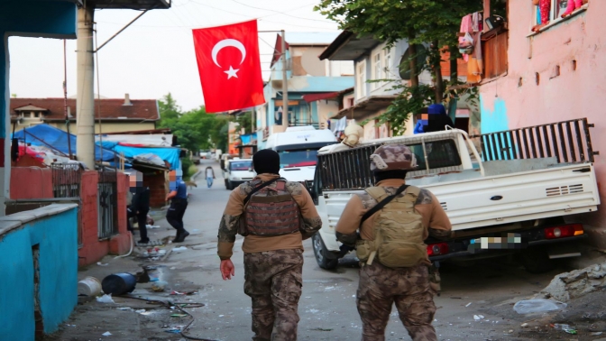 Kocaeli Polisinden şafak operasyonu!