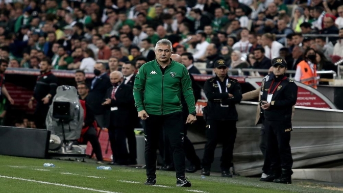 Kocaelispor Hoca İle Yollarını Ayırdı