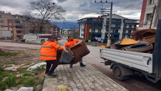 Körfezde katı ve hacimli atıklar toplanıyor