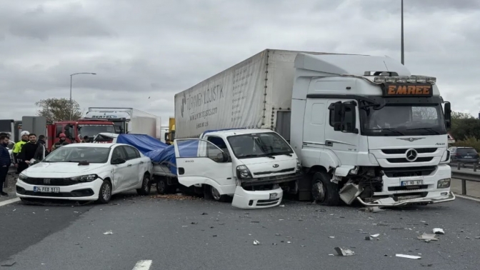 Osmangazi Köprüsü yol ayrımında kaza