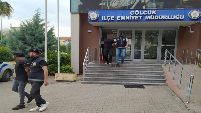 Polis ile Savcı yalanıyla 2 kilo altın almışlardı!