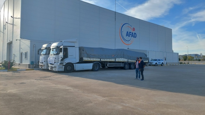 Tekirdağ’dan Pakistan’a 2 yardım tırı yola çıktı