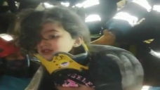 Enkaz altındaki 5 yaşındaki Yağmur herkesi ağlattı: