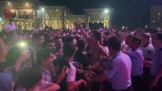 Gebze'de Ceza konserinde yumruklar havada uçuştu