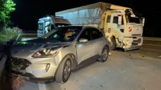 Gece yarısı zincirleme kaza: 4 yaralı