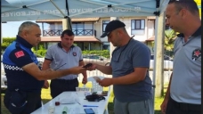 Para dolu çantayı sahibine ulaştırdı
