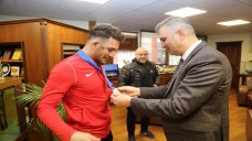 Sezer, Avrupa milli güreşçi Abdulvasi Balta'yı ağırladı