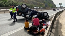 Takla Atan Araçta 3 Kişi Yaralandı