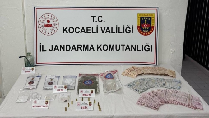 Yolcunun valizinden 7 kilo uyuşturucu ele geçirildi