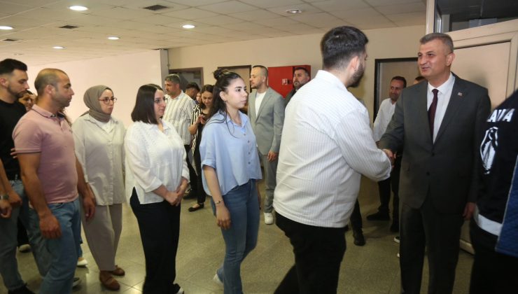 Başkan Sezer, Belediye Personeli ile Bayramlaştı
