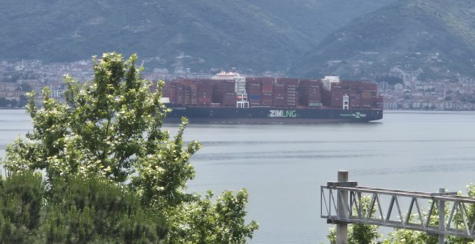 İsrail-İran Savaşı Sürerken ZİM’e Ait Gemi Derince Limanı’na Yanaştı
