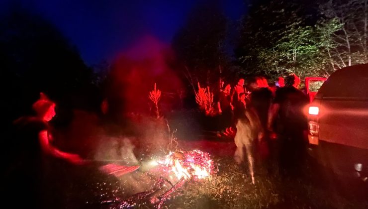 Ormanda kaybolan 10 kişilik grubu ekipler buldu