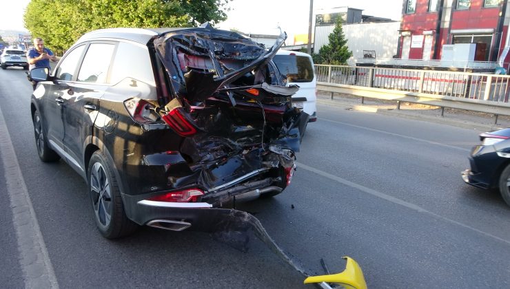 Ambalajı Bile Açılmamış Araca Kamyon Çarptı: Araç Hurdaya Döndü