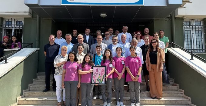 Derince Çınarlı Ortaokulu’nda Yıl Sonu Sergisi