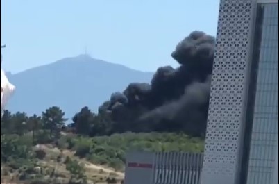 Kocaeli Şehir Hastanesi Arkasındaki Otluk Alanda Yangın Çıktı