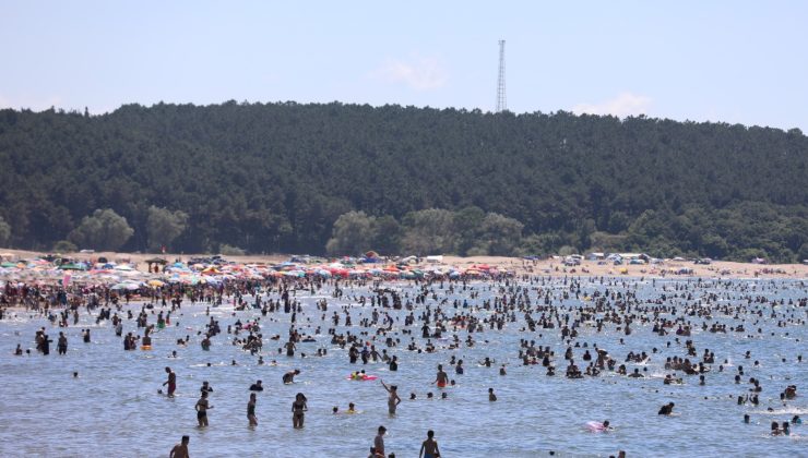 Kandıra Sahillerinde 54 kişi Boğulmaktan Kurtarıldı