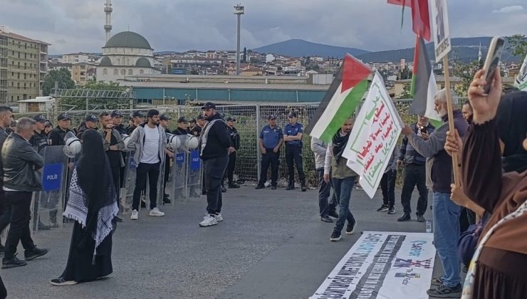 Derince Limanı’nda İsrail Gemilerine Karşı Protesto