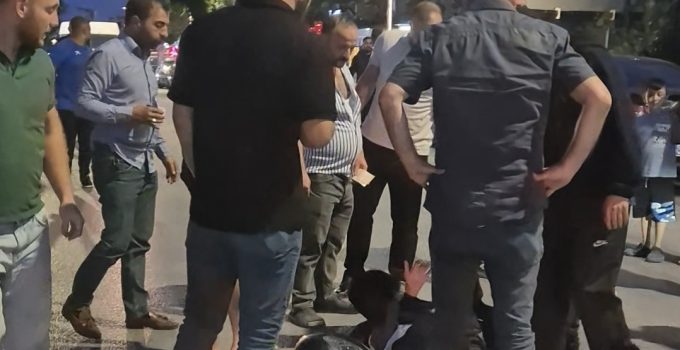 Körfez’de Bir Motokurye Yaya Çarpmamak İçin Kaza Yaptı