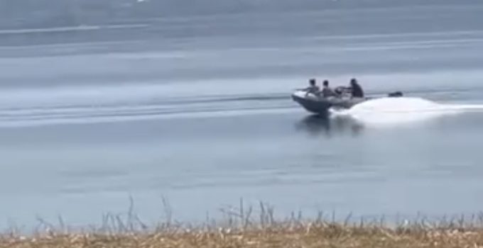 Sapanca Gölü’nde Yasaklı Tekne Görüntülendi