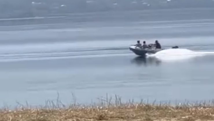 Sapanca Gölü’nde Yasaklı Tekne Görüntülendi