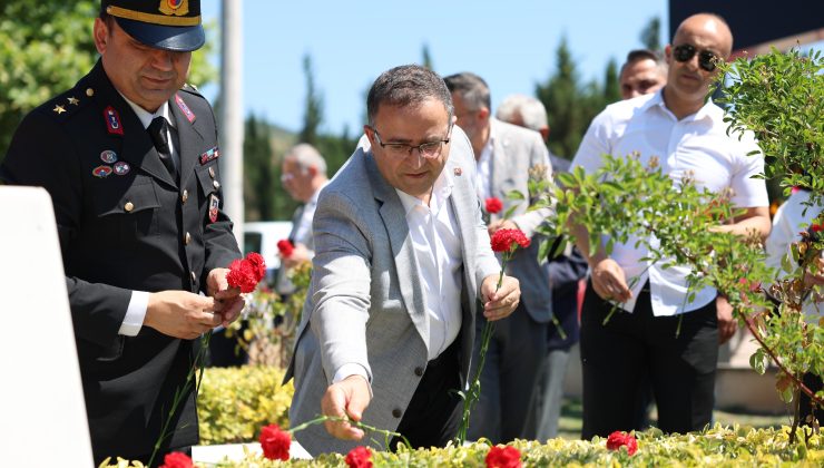 Derince’de Dualar Şehitlerimiz İçin