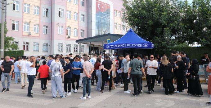 Derince Belediyesi, YKS’de de Öğrencilerin Yanındaydı