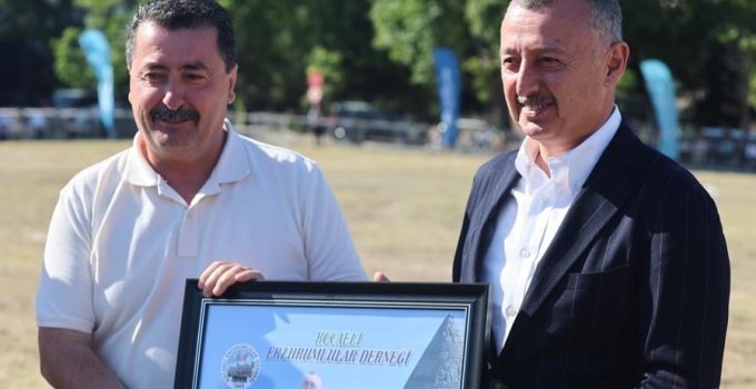 Büyükakın: Atın üstündeki Türk değilse yüktür