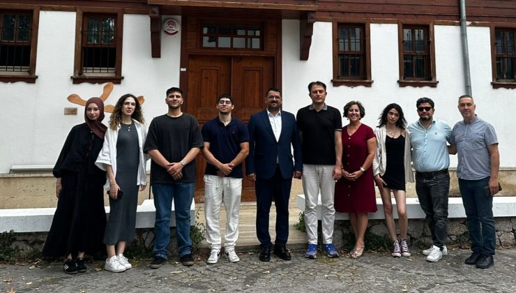 Gölcük Belediyesi’nden Erasmus Şampiyonlarına Anlamlı Destek