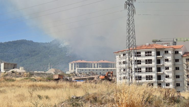 Körfez’de Alevler Evlere Yaklaştı, Havadan Müdahale Başladı