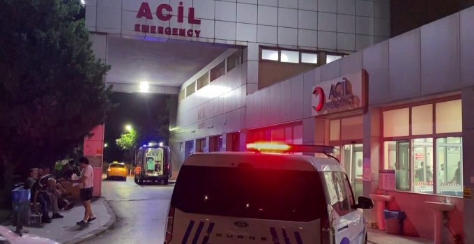 Körfez’de Alacak Verecek Kavgası: 1 Kişi Bıçakla Ağır Yaralandı