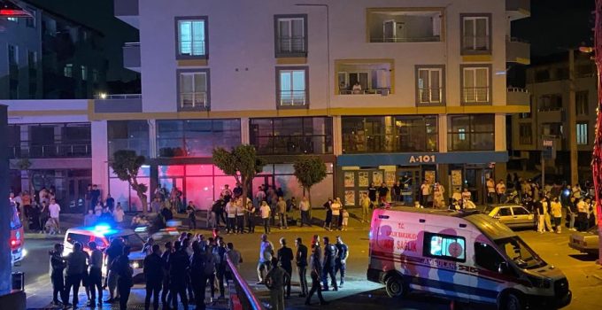 Körfez’de Düğün Salonunda Yangın Paniği: 4 Kişi Hastaneye Kaldırıldı