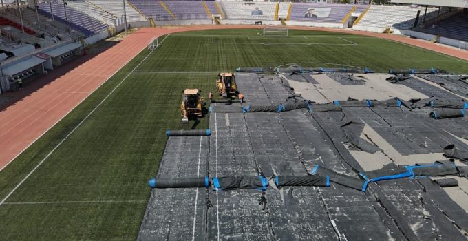 Gebze Alaettin Kurt Stadyumu doğal çim oluyor