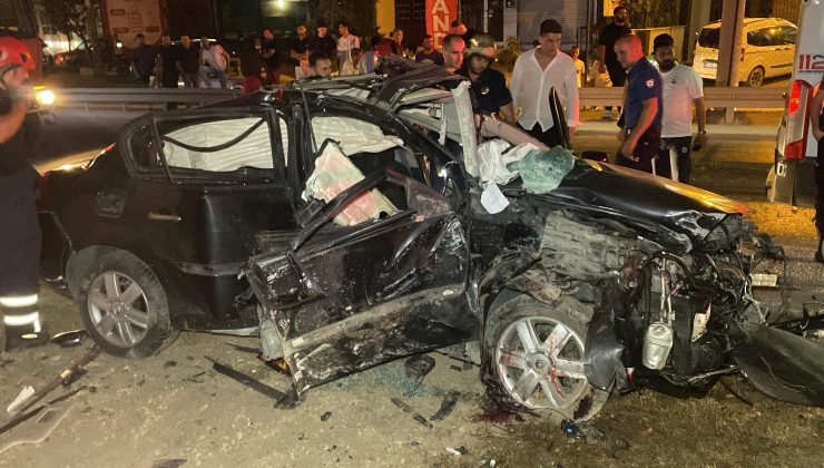 İzmit’te Otomobil Köprü Ayağına Çarptı: 2 Ağır Yaralı