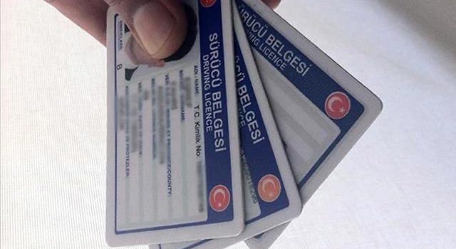 Eski Tip Ehliyetler İçin Son 3 Gün! Ücret 15 TL’den 7.438 TL’ye Yükselecek