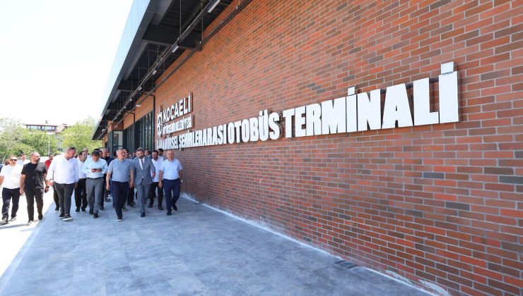 Başkan Büyükakın, Yeni Yapılan Karamürsel Otobüs Terminali’ni inceledi…