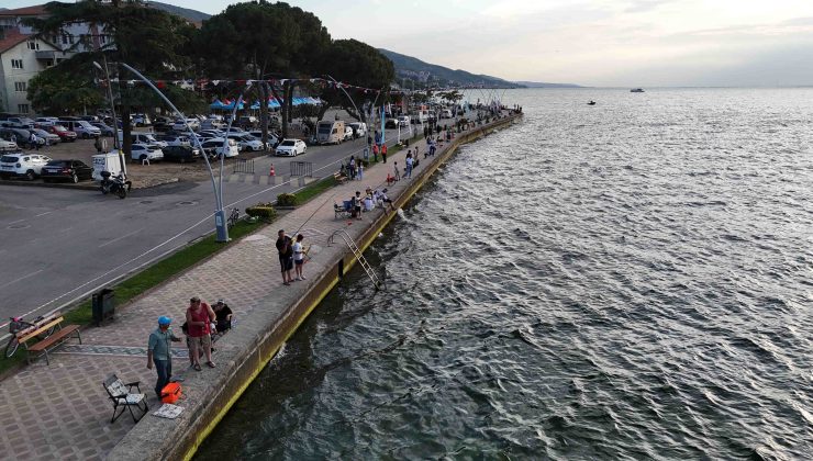İzmit Körfezi Deniz Festivali renkli görüntülere sahne oldu